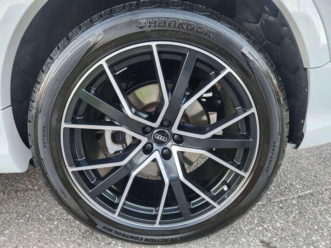 Audi Q8 Progressiv/ДИСТРОНИК/ПАНОРАМА/ОБДУХВАНЕ/360, снимка 7 - Автомобили и джипове - 53919109