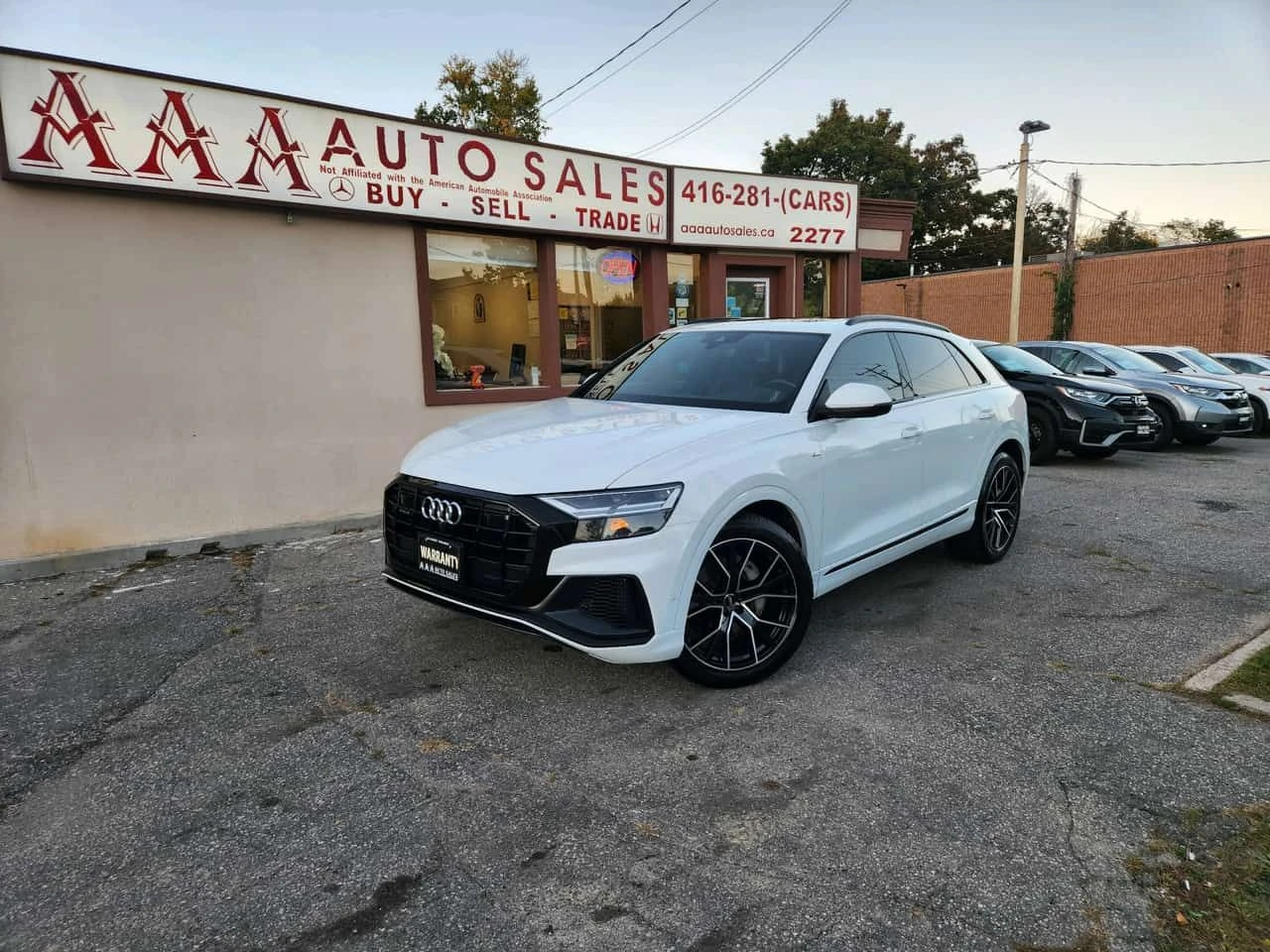 Audi Q8 Progressiv/ДИСТРОНИК/ПАНОРАМА/ОБДУХВАНЕ/360