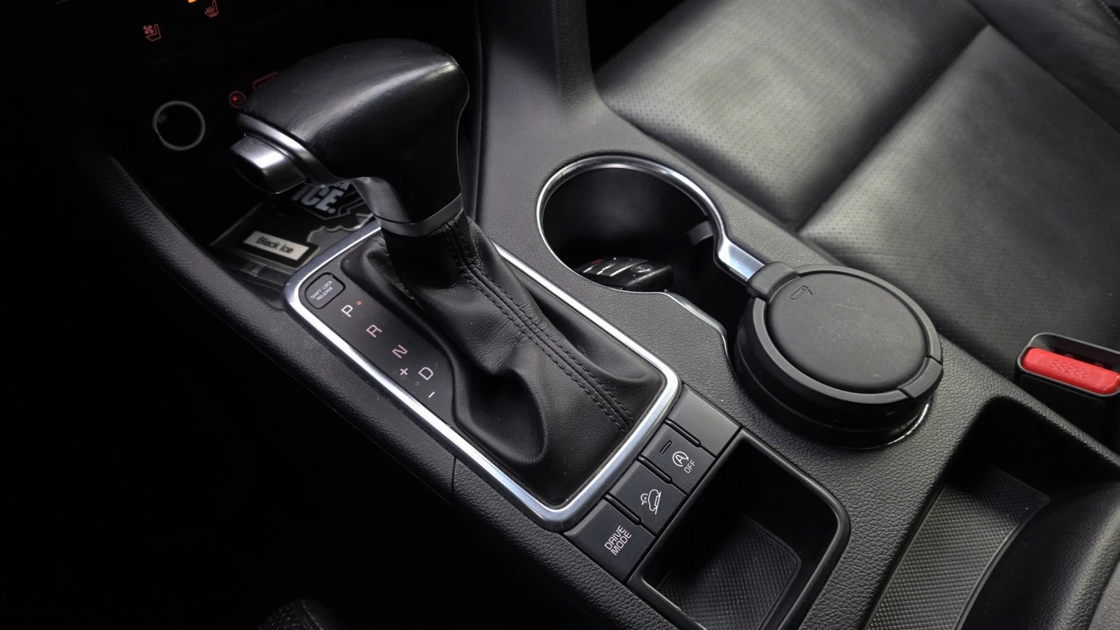 Kia Sportage 2.0 2WD NOBLESSE autogeorge.com , снимка 8 - Автомобили и джипове - 54132258