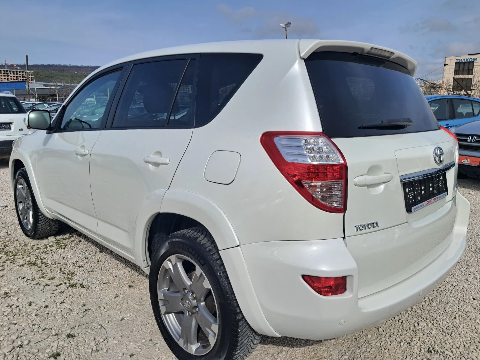 Toyota Rav4 2.2 150к.с АВТОМАТИК 4х4 Италия, снимка 7 - Автомобили и джипове - 54211408