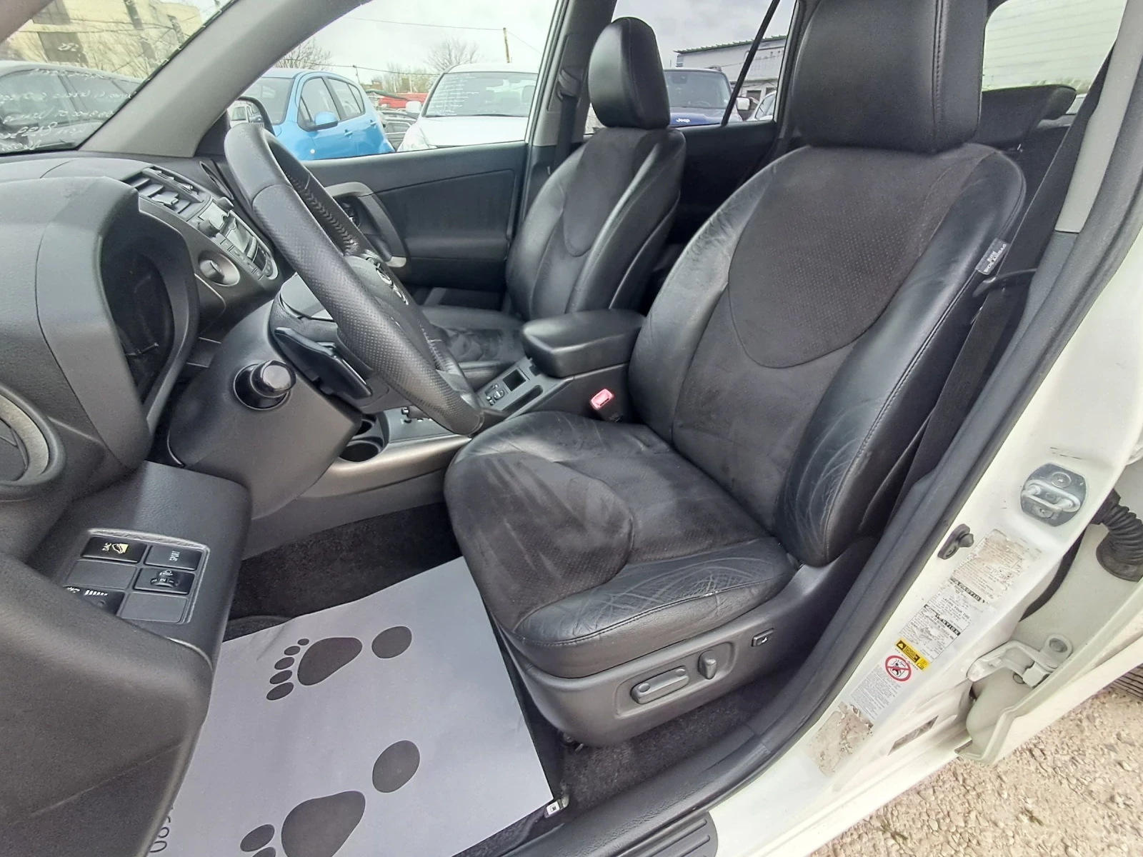 Toyota Rav4 2.2 150к.с АВТОМАТИК 4х4 Италия, снимка 9 - Автомобили и джипове - 54211408