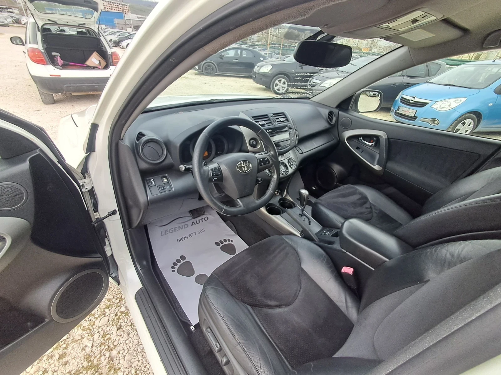 Toyota Rav4 2.2 150к.с АВТОМАТИК 4х4 Италия, снимка 13 - Автомобили и джипове - 54211408