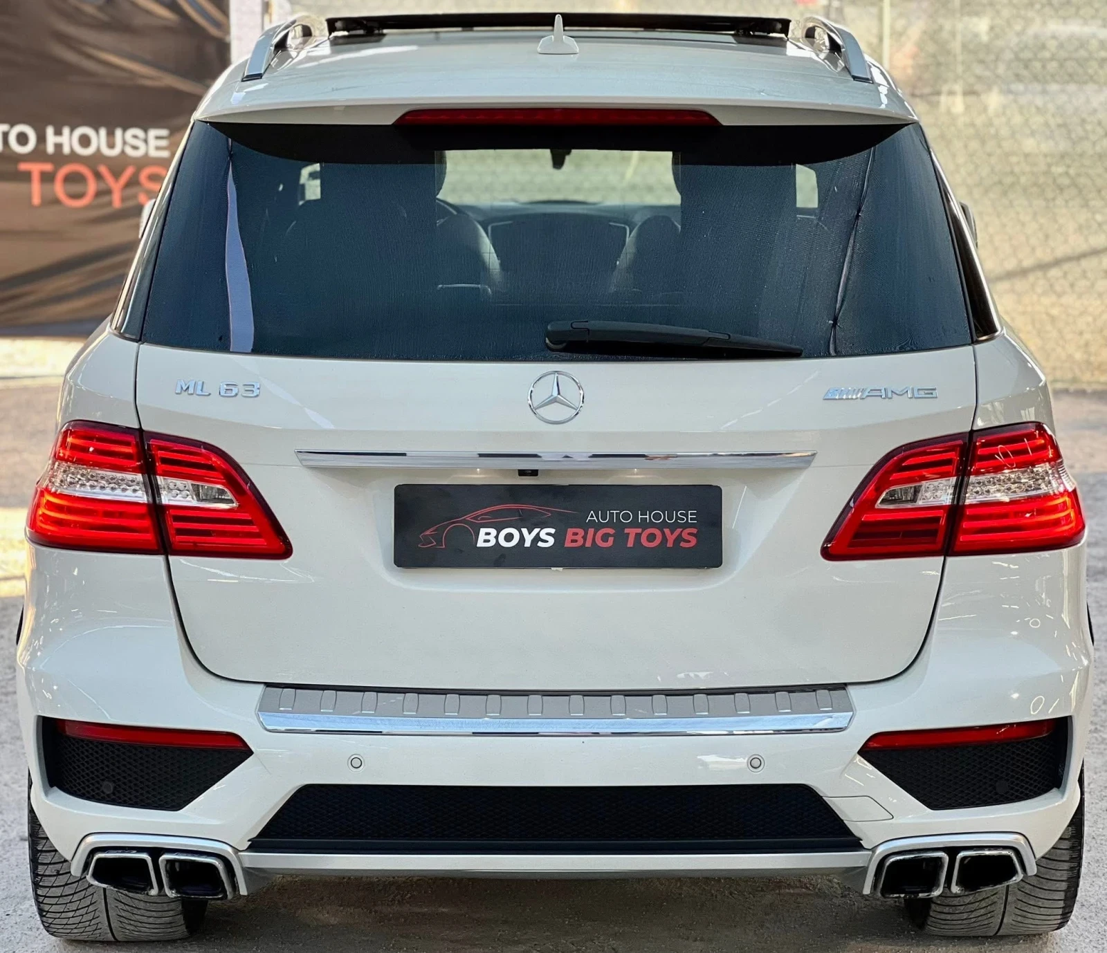 Mercedes-Benz ML 63 AMG БялаПерла* Обдухвани* Панорама* harman/kardon* Ful, снимка 5 - Автомобили и джипове - 54211993