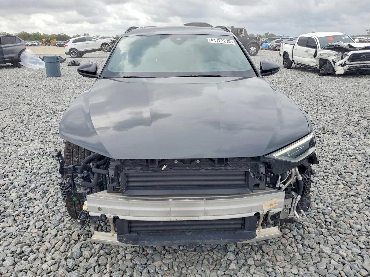 Audi Q8 E-TRON PRESTIGE QUATTRO, снимка 2 - Автомобили и джипове - 54341742