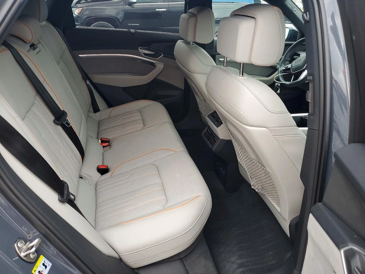 Audi Q8 E-TRON PRESTIGE QUATTRO, снимка 11 - Автомобили и джипове - 54341742