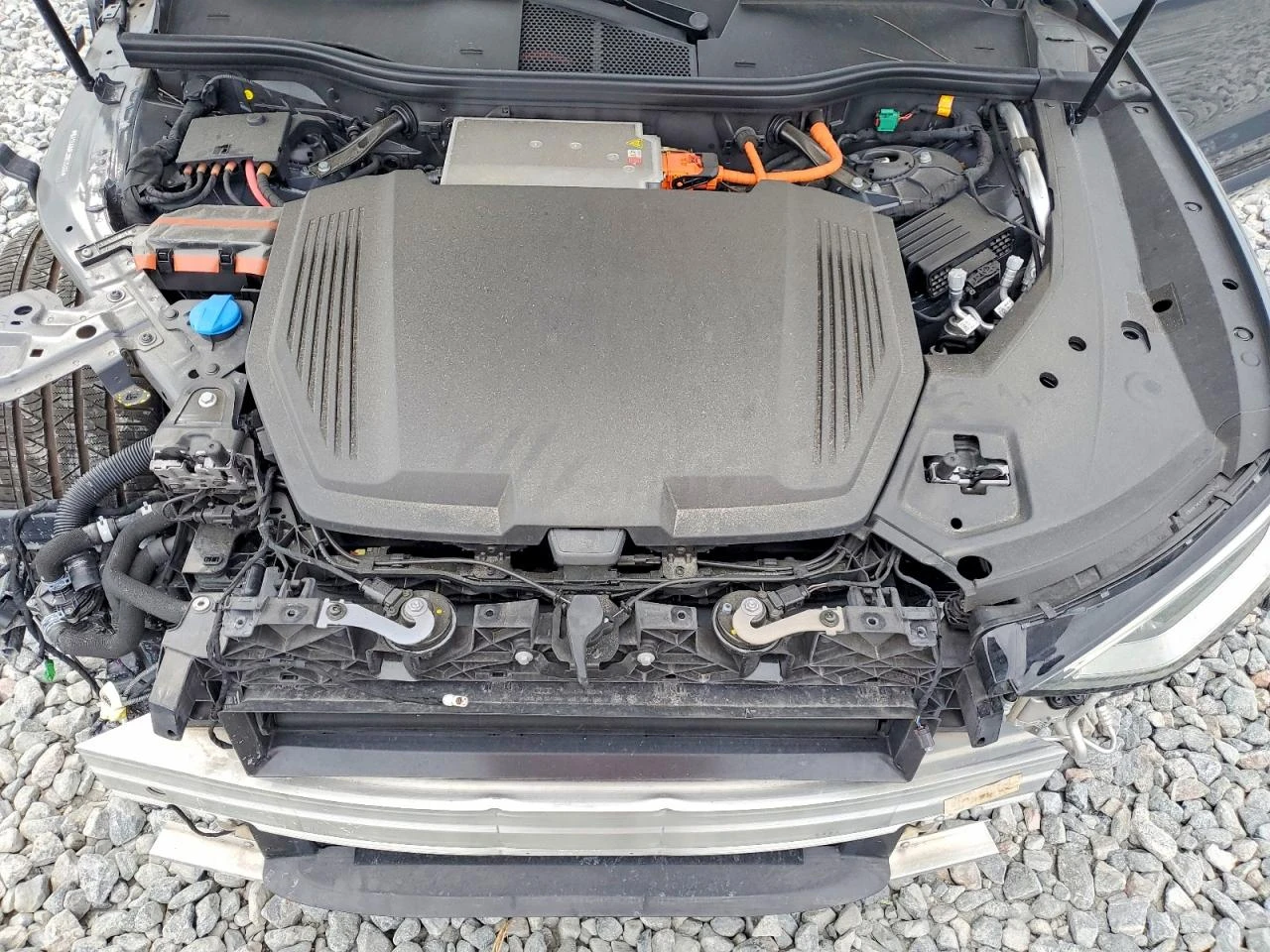 Audi Q8 E-TRON PRESTIGE QUATTRO, снимка 12 - Автомобили и джипове - 54341742