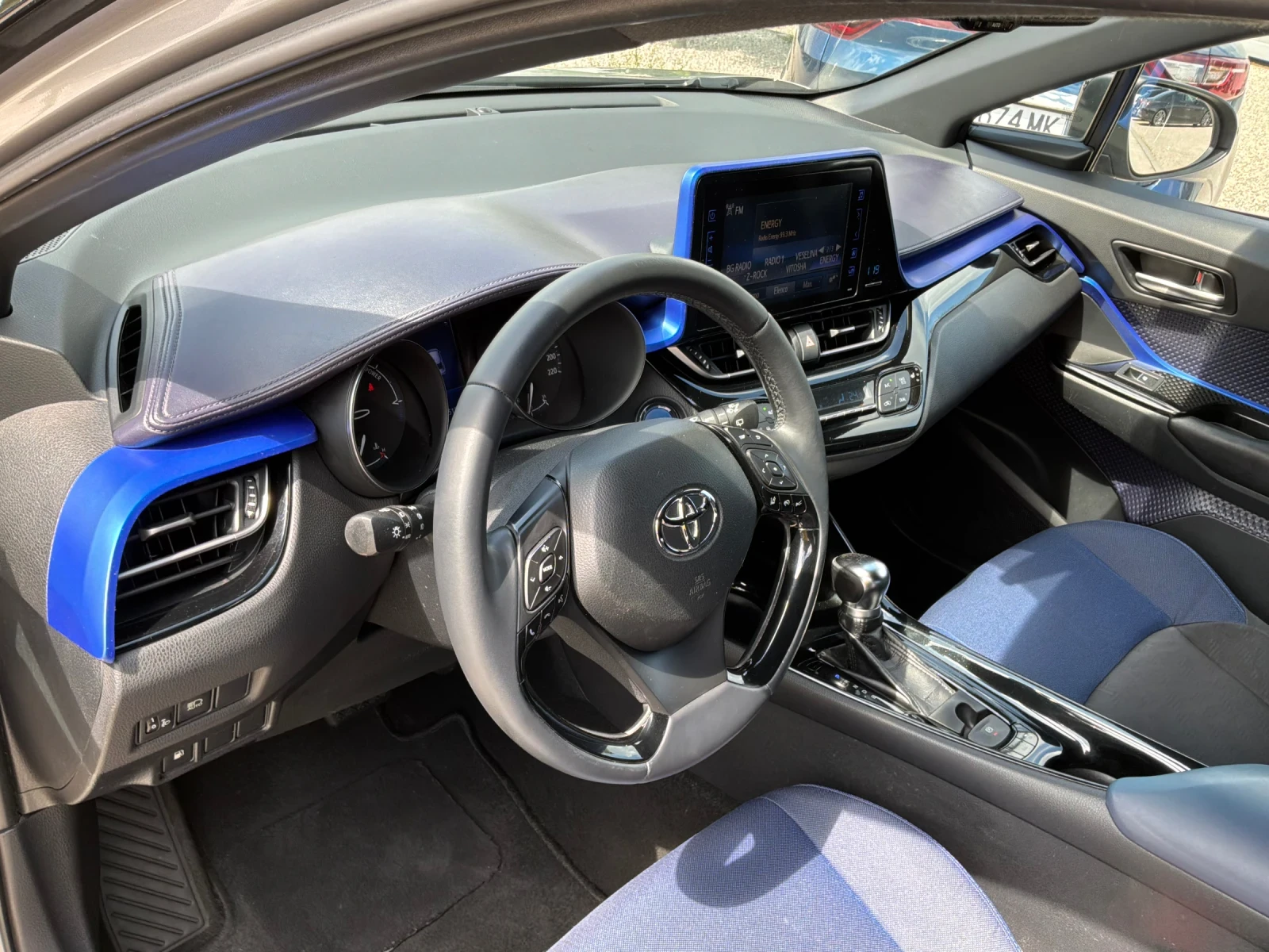 Toyota C-HR 1.8h 122к.с Гаранция в Тойота БГ. на батерията, снимка 7 - Автомобили и джипове - 54490690