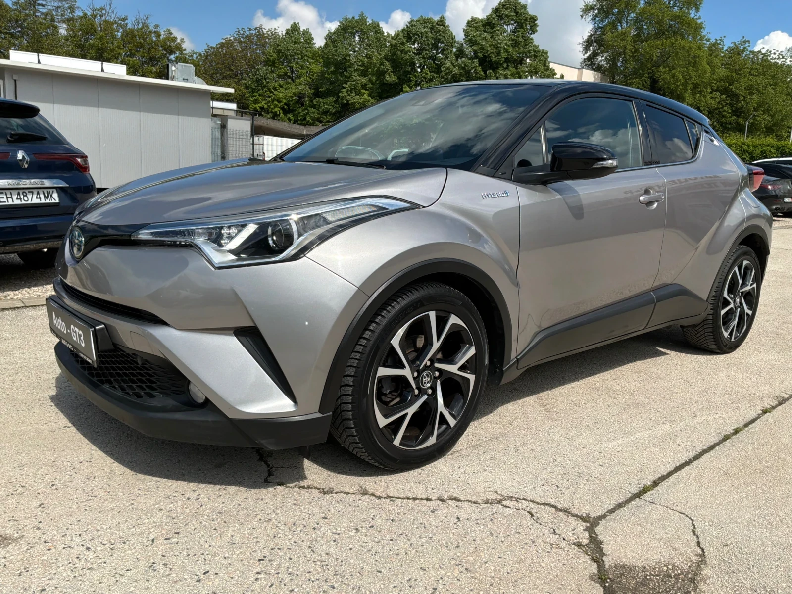 Toyota C-HR 1.8h 122к.с Гаранция в Тойота БГ. на батерията