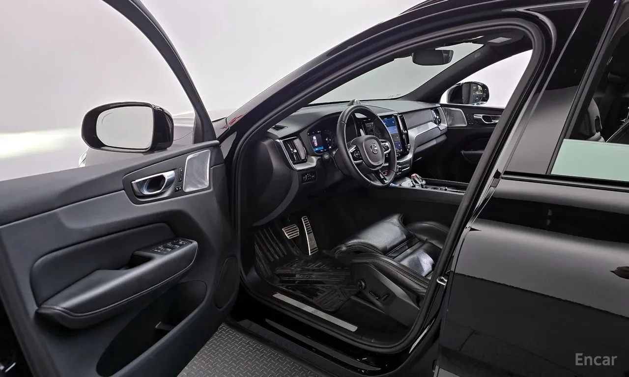 Volvo XC60 B6 | R-Design | 4x4 | PILOT ASSIST | HUD | 360 ��� | Mobile.bg � ����������� 10