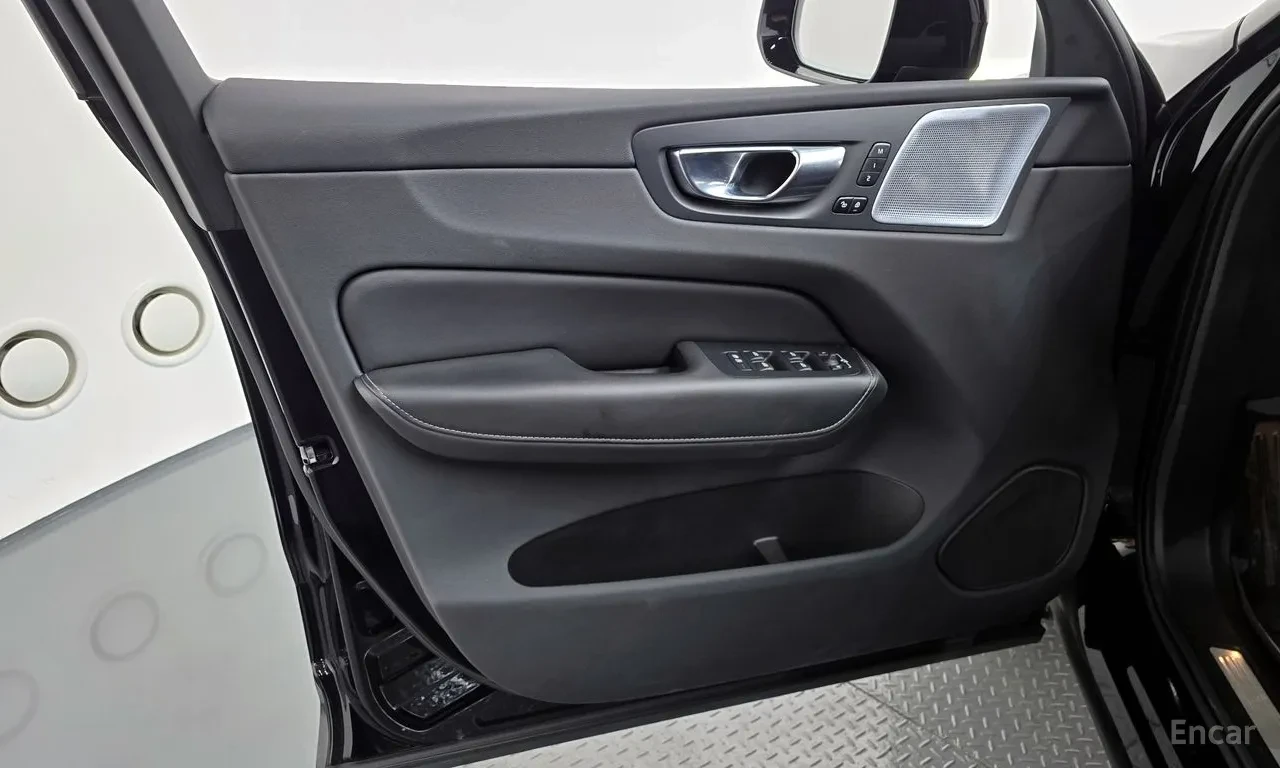 Volvo XC60 B6 | R-Design | 4x4 | PILOT ASSIST | HUD | 360 ��� | Mobile.bg � ����������� 14