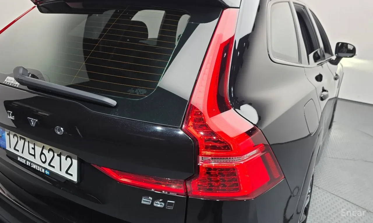 Volvo XC60 B6 | R-Design | 4x4 | PILOT ASSIST | HUD | 360 ��� | Mobile.bg � ����������� 13