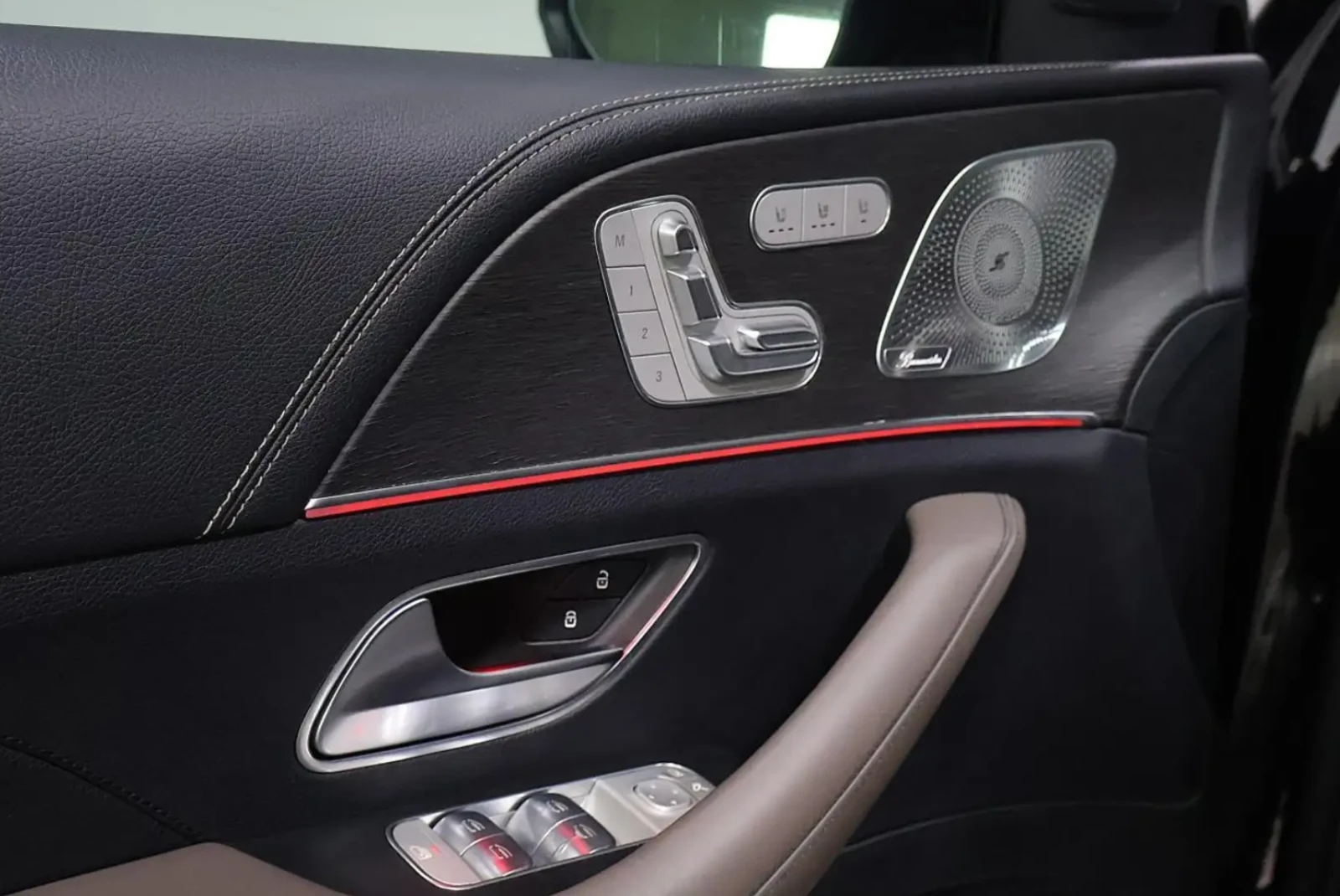 Mercedes-Benz GLE 53 4MATIC AMG / Burmester /360, снимка 5 - Автомобили и джипове - 55220440