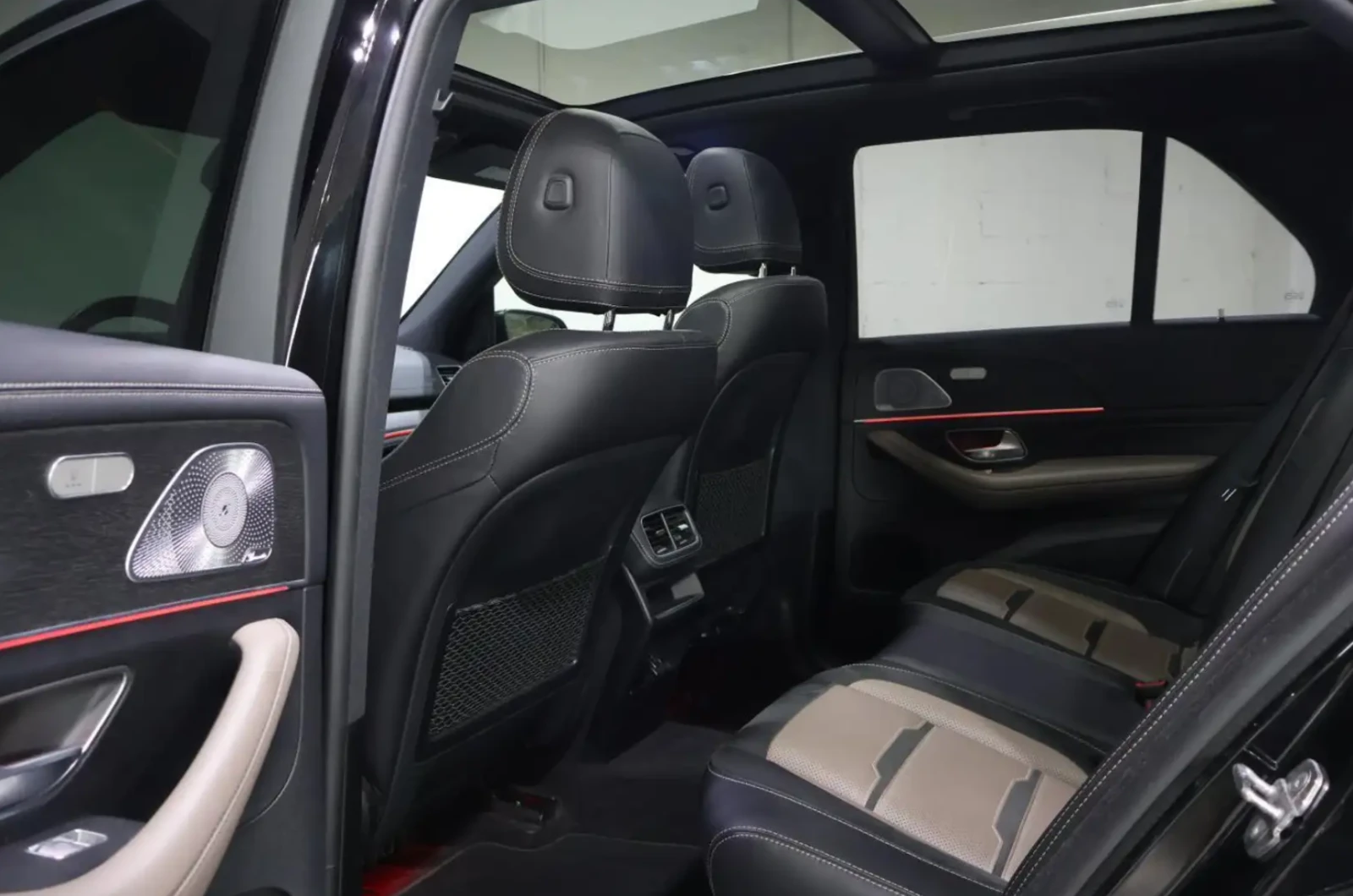 Mercedes-Benz GLE 53 4MATIC AMG / Burmester /360, снимка 12 - Автомобили и джипове - 55220440