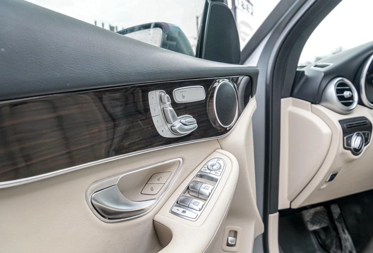 Mercedes-Benz GLC 300 Coupe Premium+ Tech pack, снимка 5 - Автомобили и джипове - 55260263