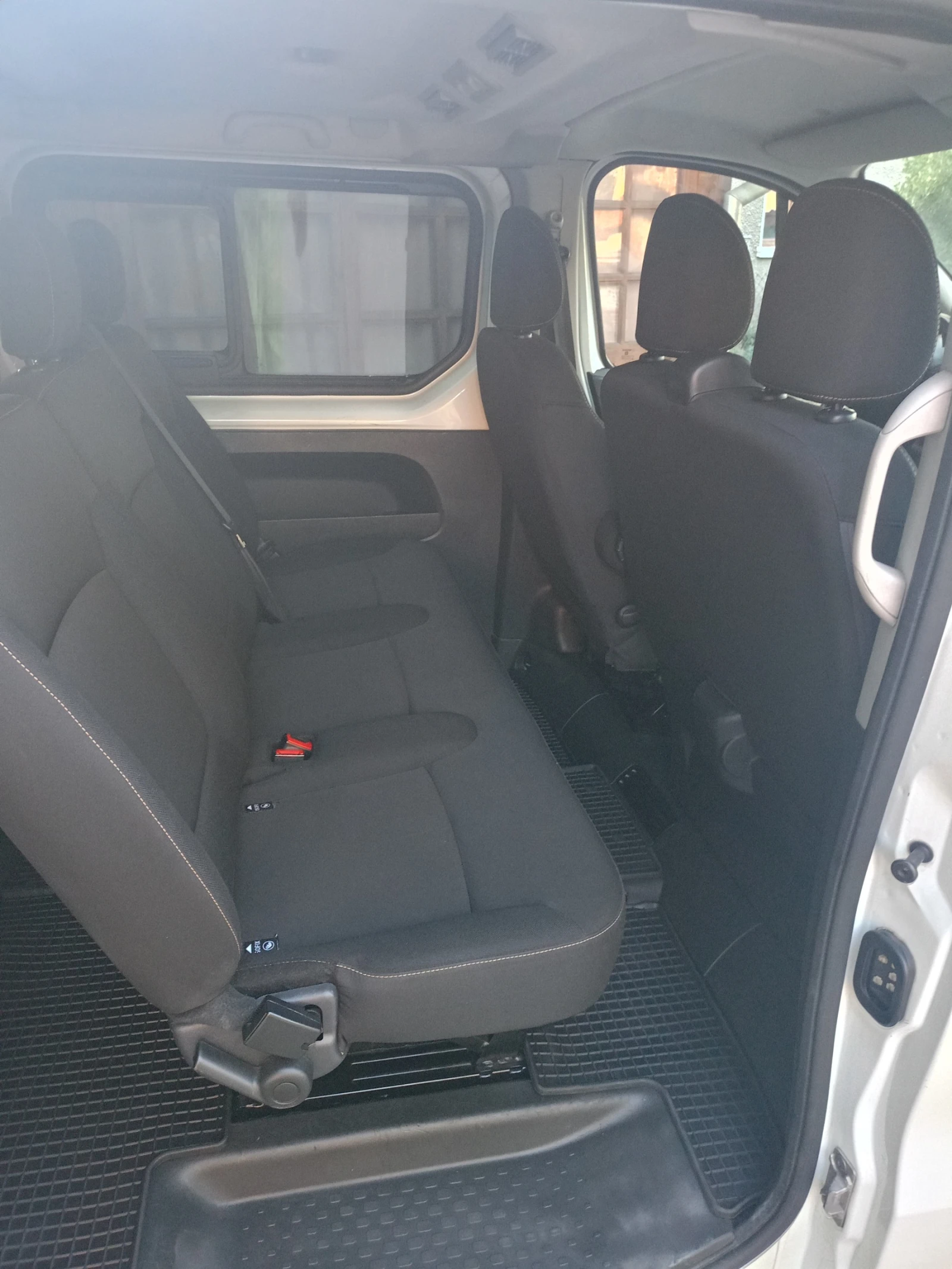 Renault Trafic, снимка 7 - Бусове и автобуси - 56060363