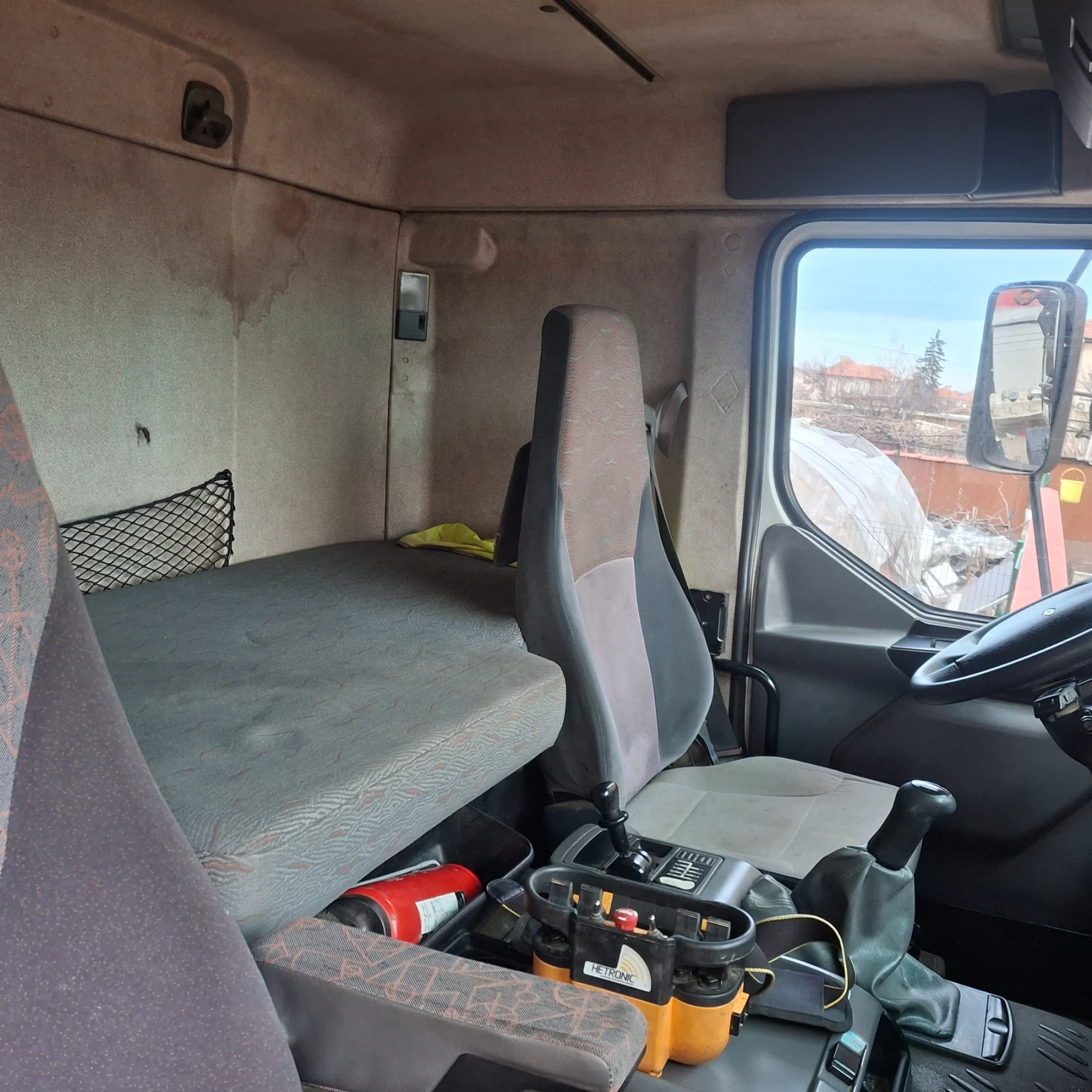 Renault Premium 420 Влекач с кран, снимка 6 - Камиони - 54095724