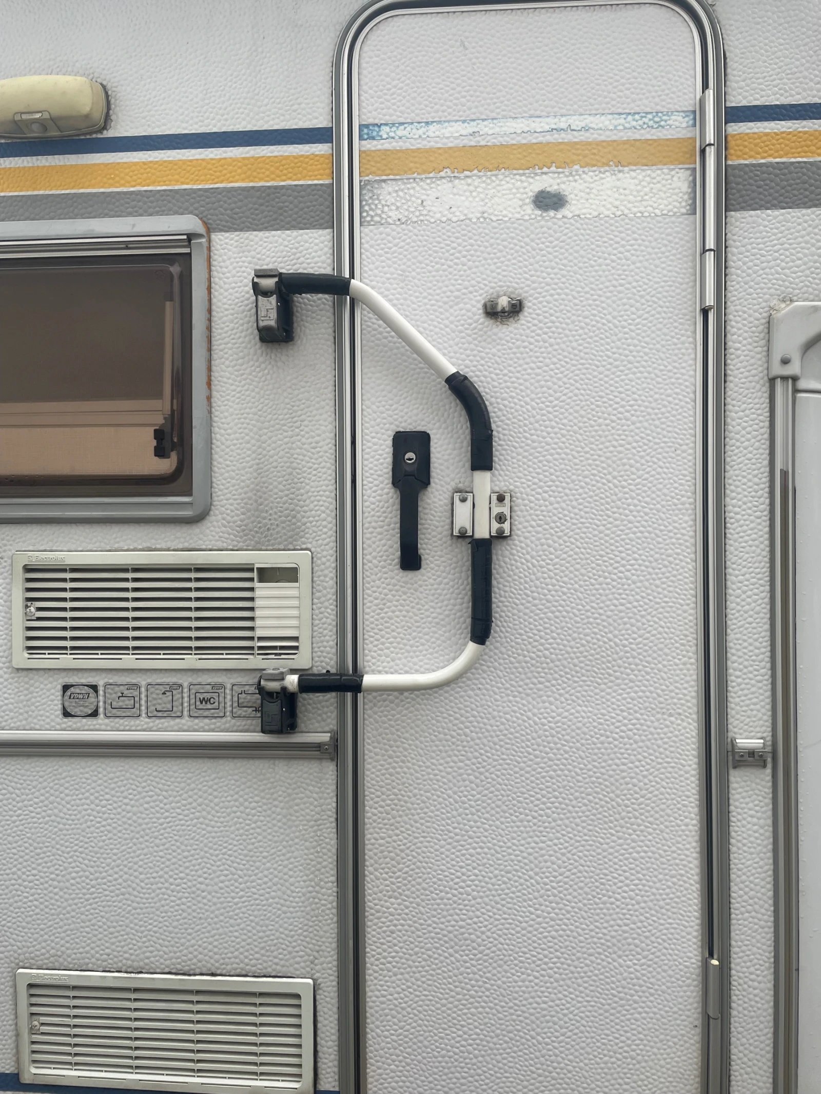  Euramobil Euromobil  | Mobile.bg   15