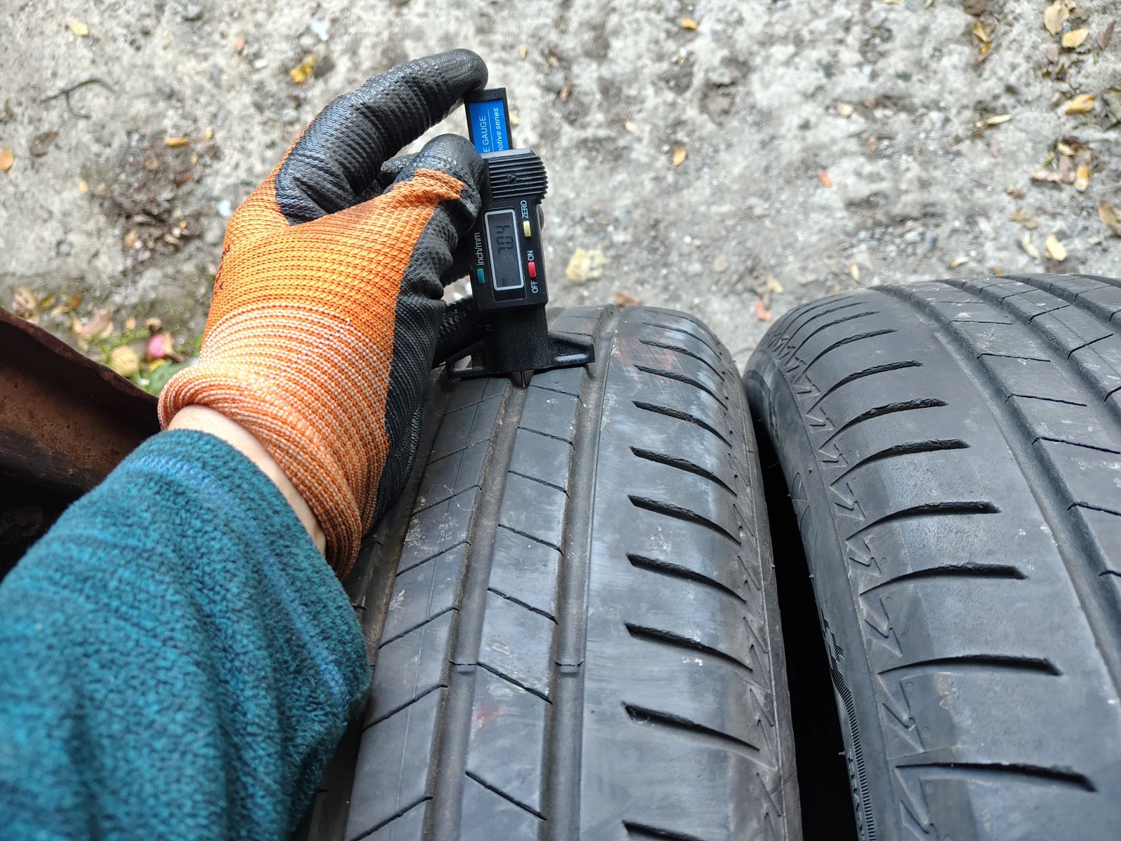 Гуми Летни 215/60R17, снимка 3 - Гуми и джанти - 53715893