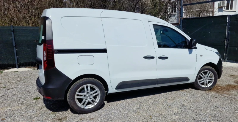 Renault Express 1.5d / 2023/28000km. Top цена , снимка 6 - Автомобили и джипове - 47723248