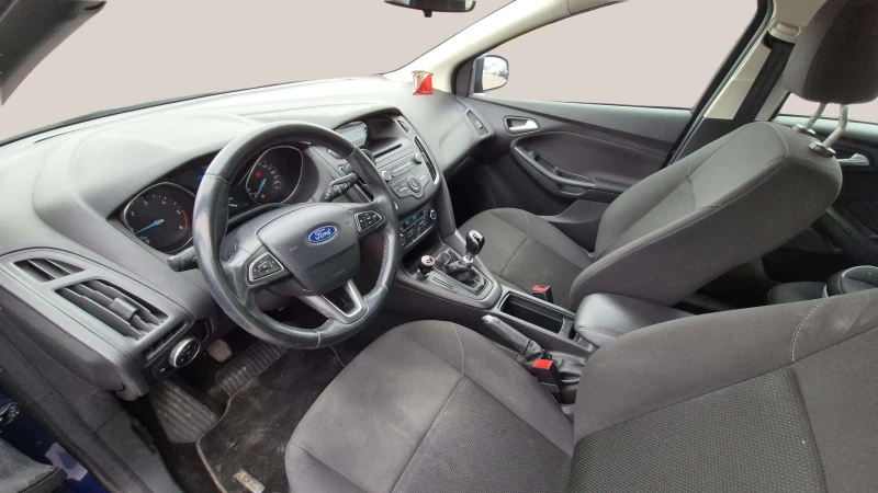 Ford Focus 1.6 TDCi, снимка 7 - Автомобили и джипове - 49319603