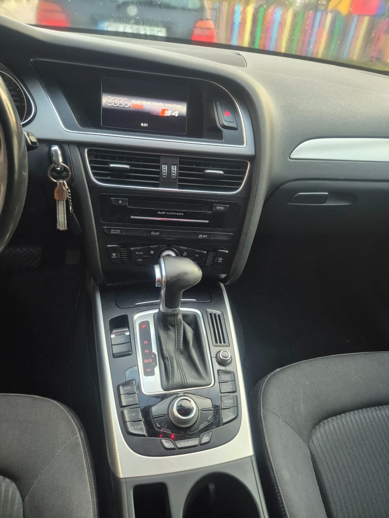Audi A4 2.0 TDI Facelift, снимка 4 - Автомобили и джипове - 52138545