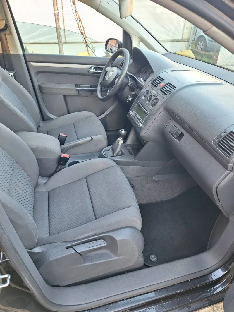 VW Touran 1.9, снимка 9 - Автомобили и джипове - 53053719