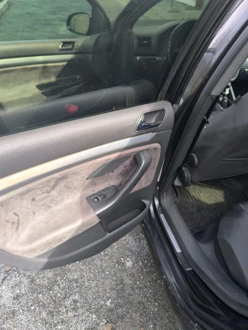 VW Golf 5, снимка 10 - Автомобили и джипове - 53572484