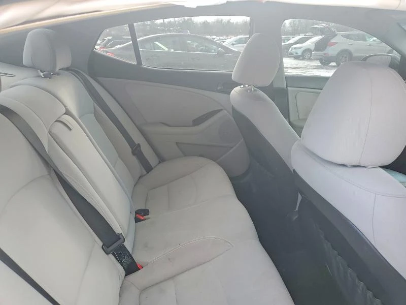 Kia Optima 2.4L 4 Front-wheel Drive, снимка 3 - Автомобили и джипове - 53646465