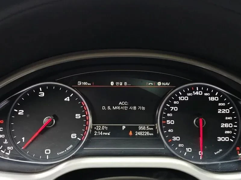 Audi A8, снимка 8 - Автомобили и джипове - 56689603