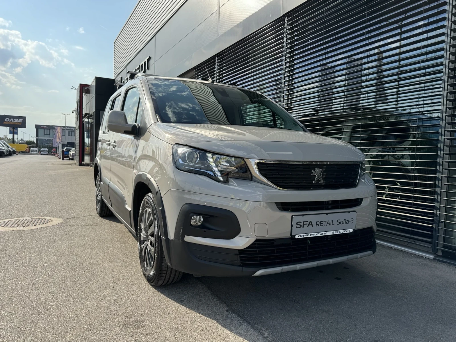 Peugeot Rifter ALLURE 1.5 BlueHDI 130 hp EAT8 STT E6 - изображение 3