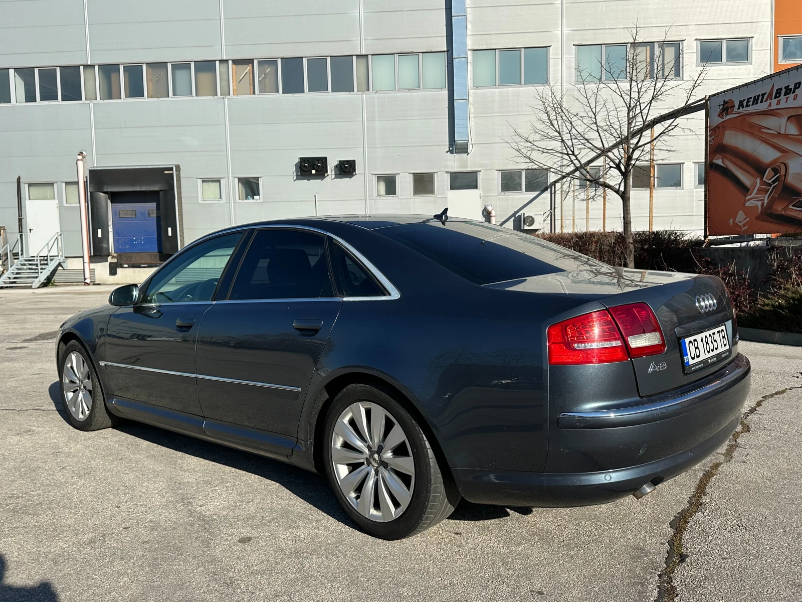 Audi A8 4.2d 326 к.с. - изображение 3