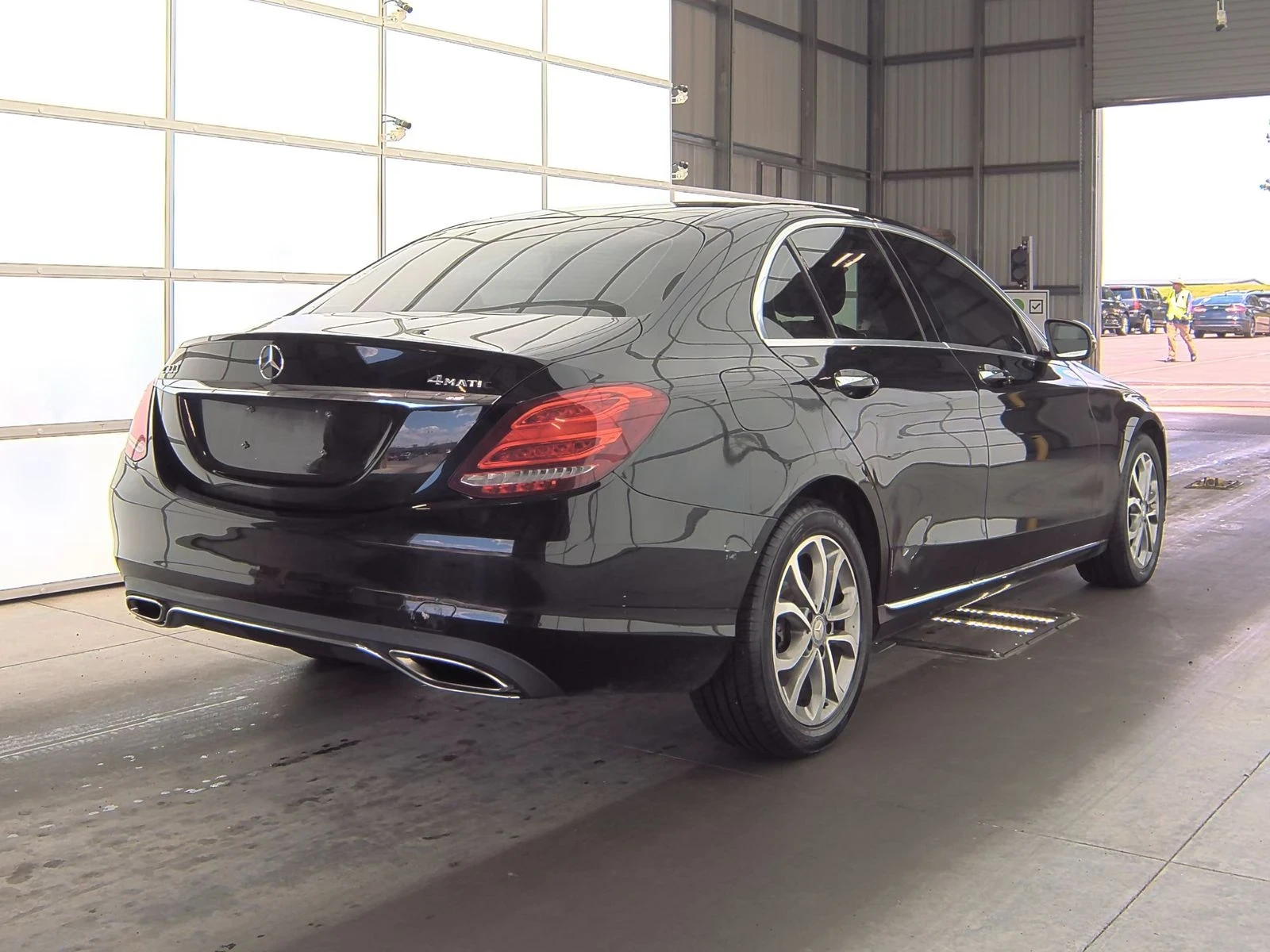 Mercedes-Benz C 300  - изображение 6