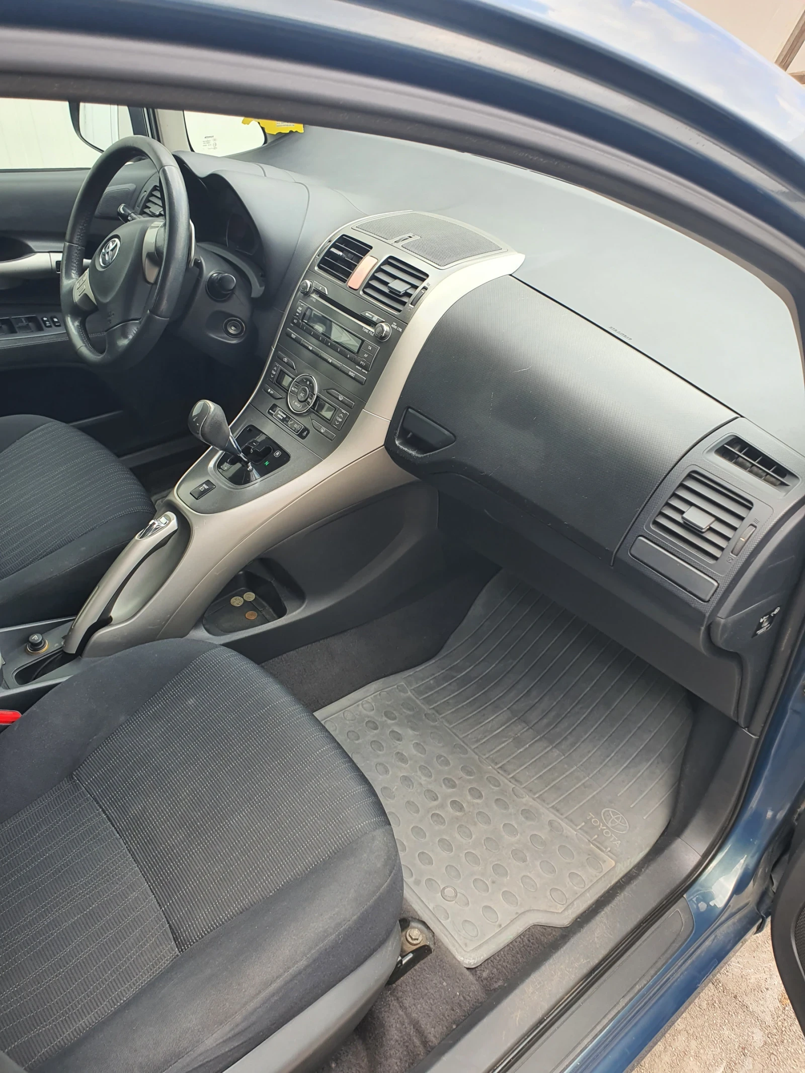 Toyota Auris  - изображение 7