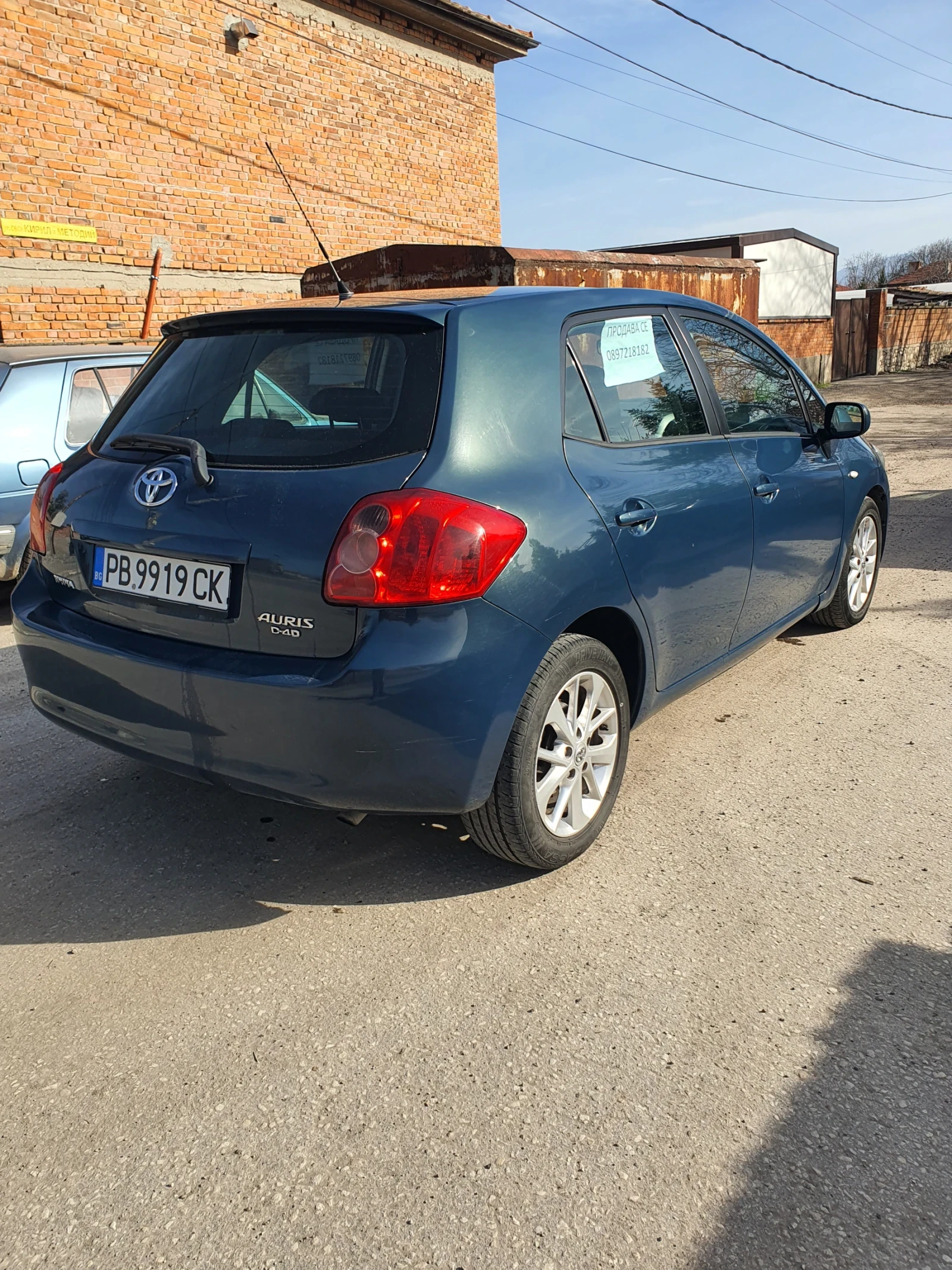 Toyota Auris  - изображение 4