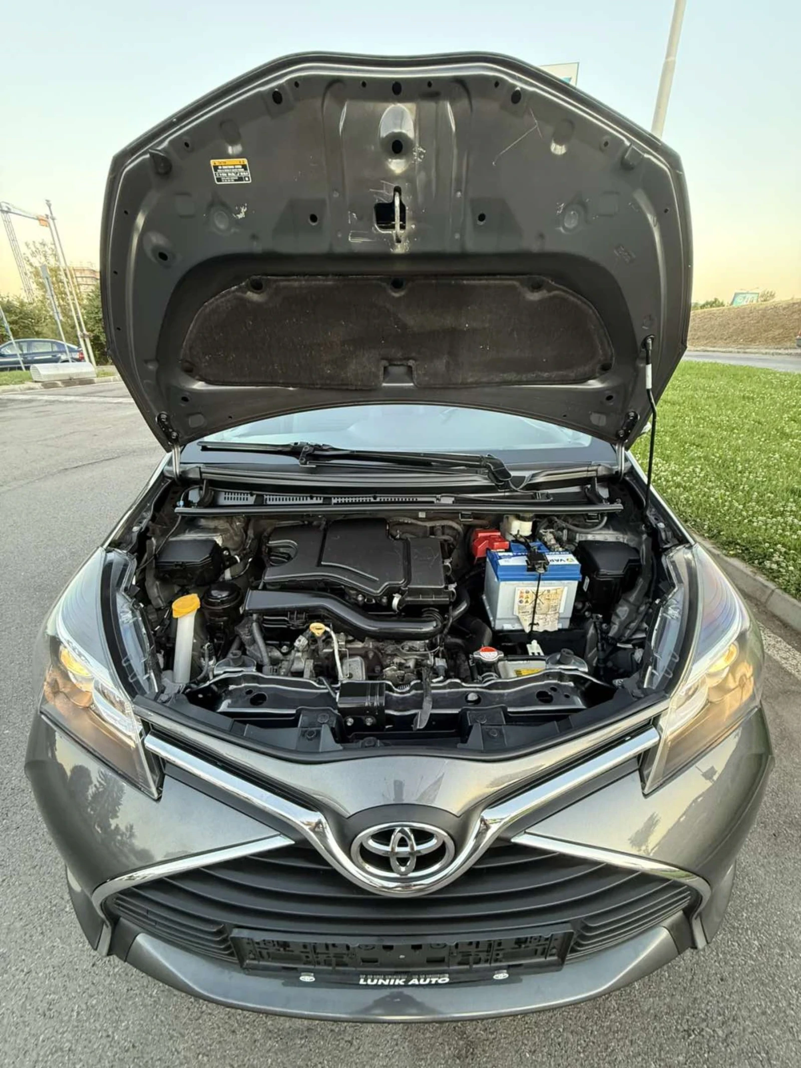 Toyota Yaris   Keyless///Navi/ | Mobile.bg   17