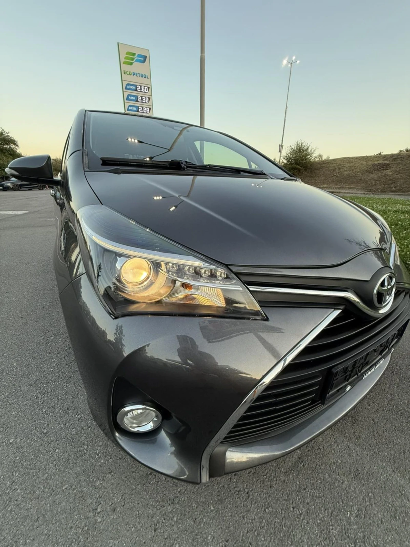 Toyota Yaris   Keyless///Navi/ | Mobile.bg   13