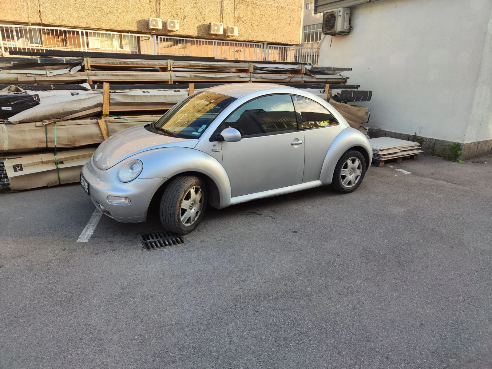 VW New beetle Без Коментар 