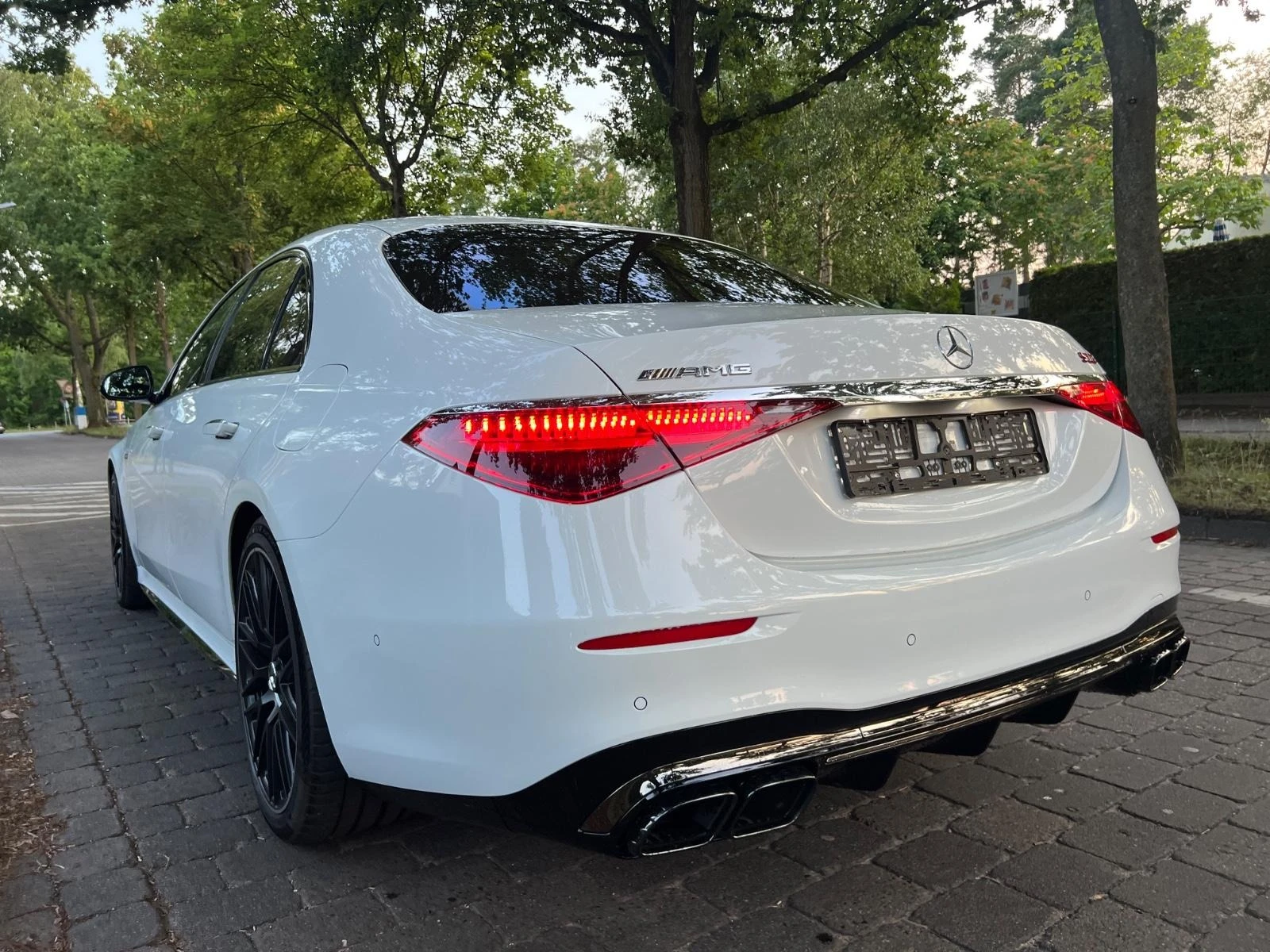 Mercedes-Benz S 63 AMG E-PERFORMANCE/LONG/CHAUFFEUR/EXCLUSIV/BURM/TV/360/ - изображение 4
