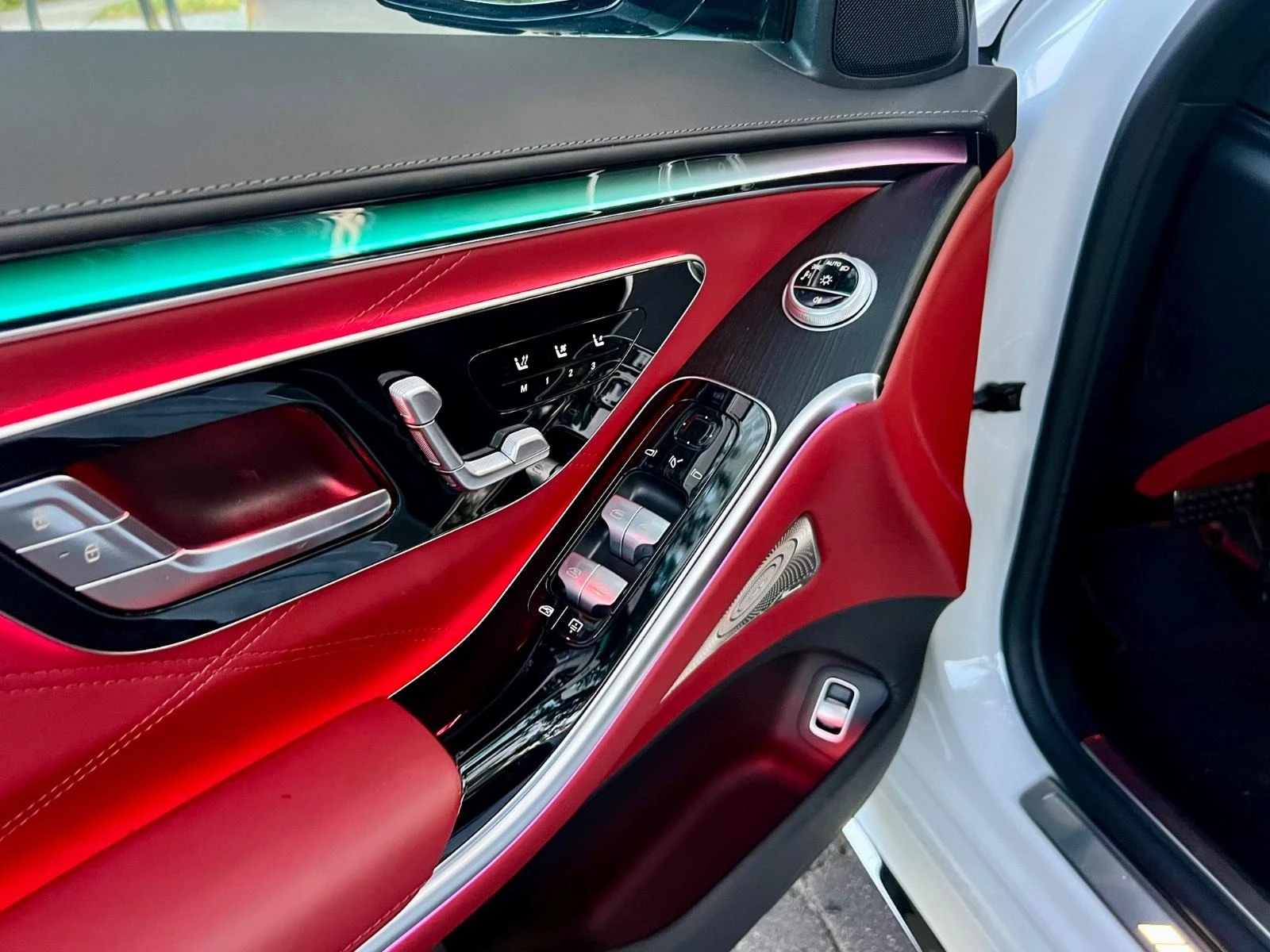 Mercedes-Benz S 63 AMG E-PERFORMANCE/LONG/CHAUFFEUR/EXCLUSIV/BURM/TV/360/ - изображение 6