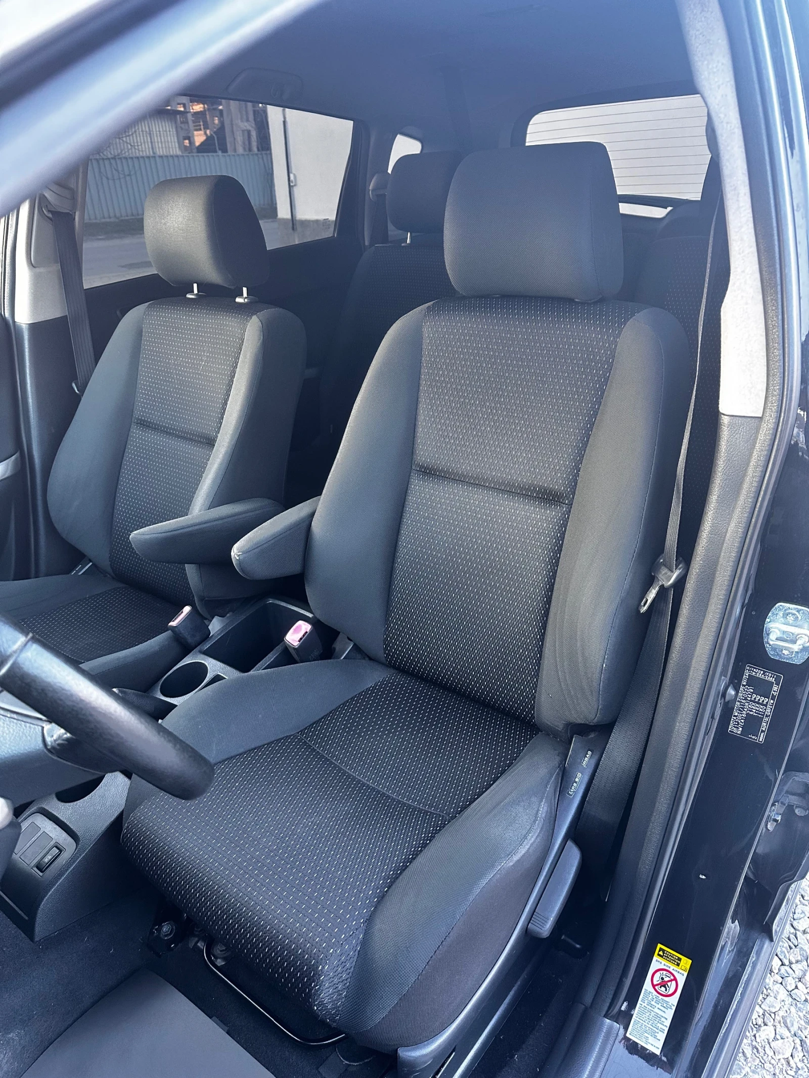 Toyota Corolla verso, снимка 7 - Автомобили и джипове - 53830044