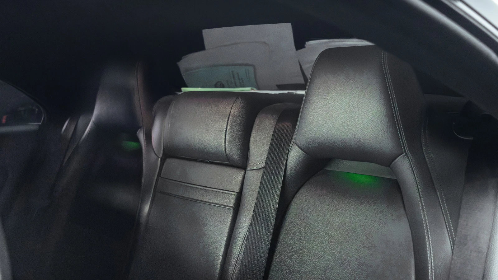 Mercedes-Benz CLA 250 MATTE BLACK* SPORT EXHAUST* STAGE* AMBIENT* CARBON, снимка 15 - Автомобили и джипове - 53943652