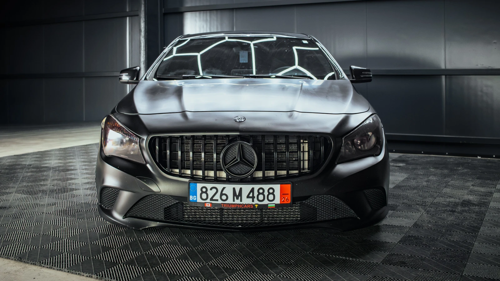 Mercedes-Benz CLA 250 MATTE BLACK* SPORT EXHAUST* STAGE* AMBIENT* CARBON, снимка 3 - Автомобили и джипове - 53943652