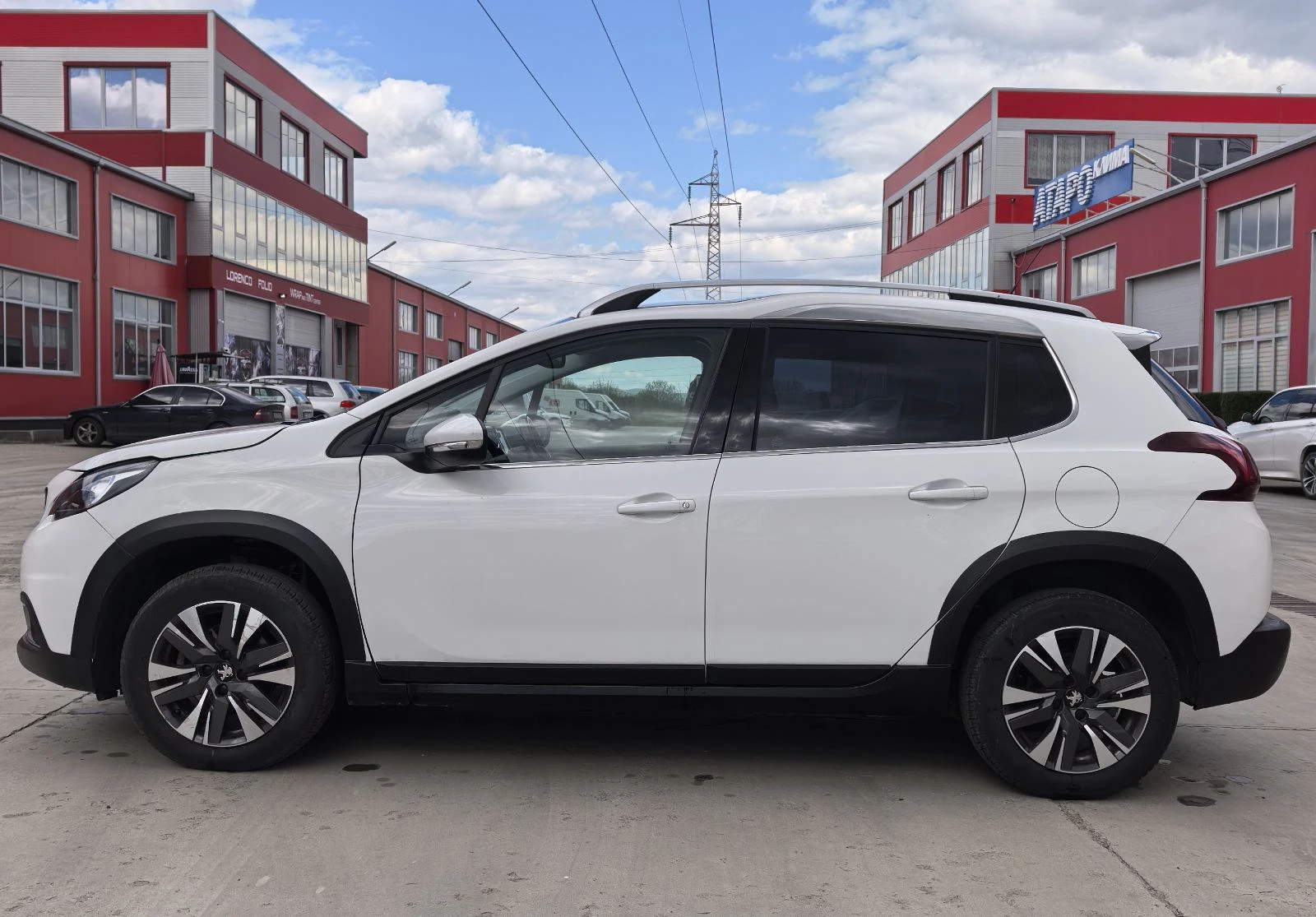 Peugeot 2008 FACELIFT PURETECH ALLURE, снимка 8 - Автомобили и джипове - 54299492