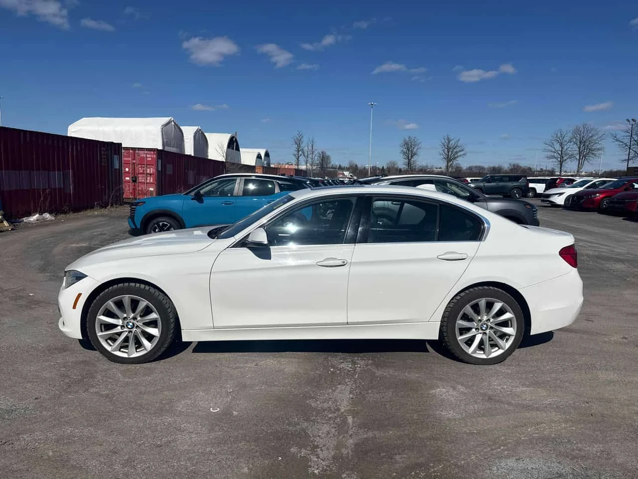 BMW 330 * 330i xDrive * CARFAX * ���� �� �� | Mobile.bg � ����������� 11