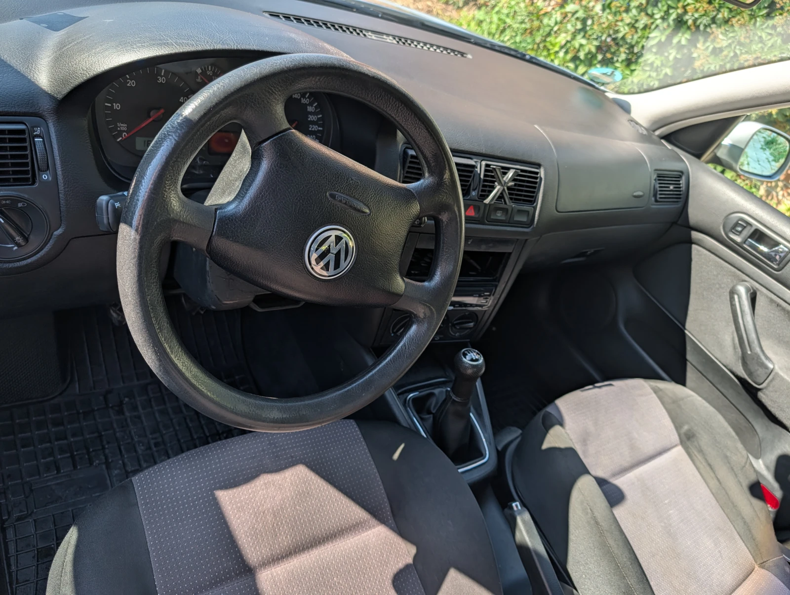 VW Golf 4 1.9TDI 2002 101hp, снимка 13 - Автомобили и джипове - 55138180