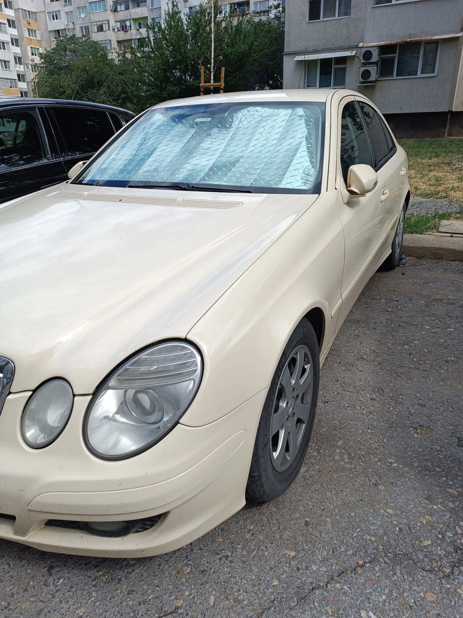 Mercedes-Benz E 200 CDI, снимка 4 - Автомобили и джипове - 55270177