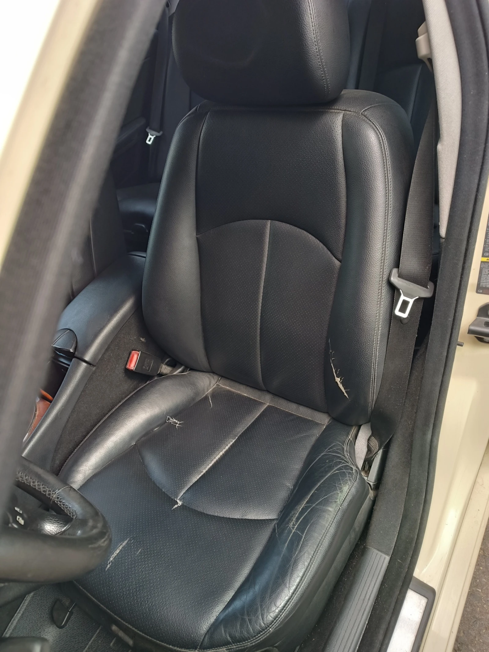 Mercedes-Benz E 200 CDI, снимка 11 - Автомобили и джипове - 55270177