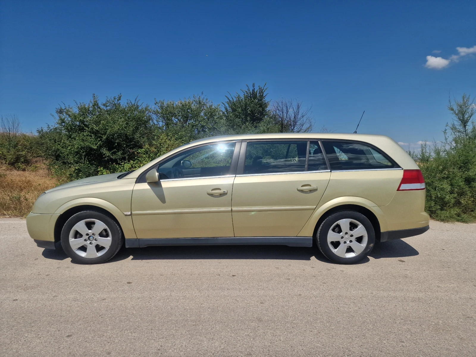 Opel Vectra C, снимка 4 - Автомобили и джипове - 55391837