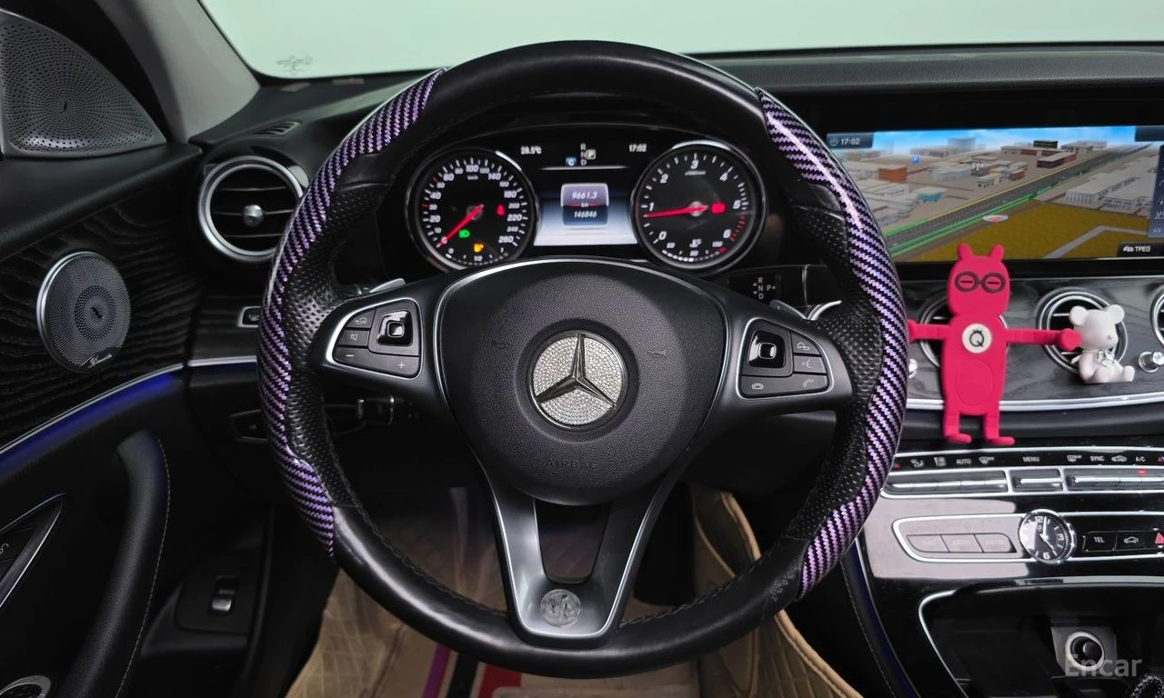 Mercedes-Benz E 220 * ФИКСИРАНА ЦЕНА ДО БЪЛГАРИЯ * АВТОКРЕДИТ, снимка 15 - Автомобили и джипове - 55421670