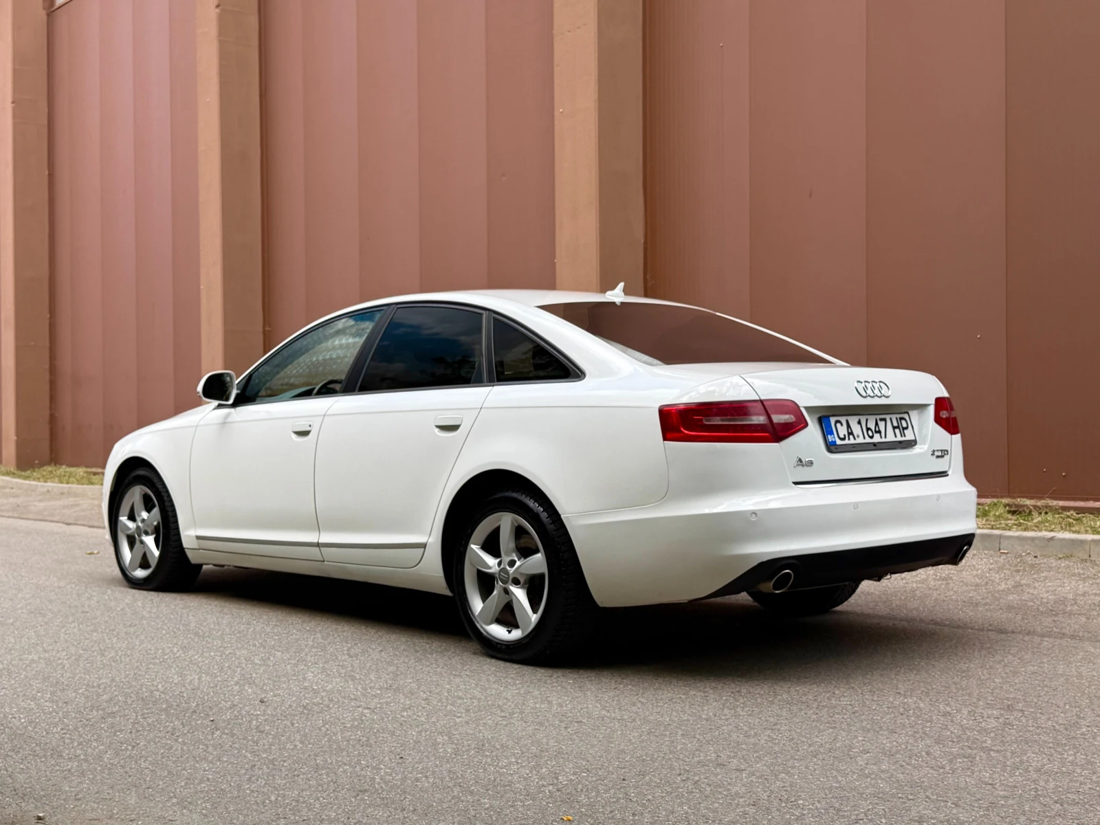 Audi A6 2.7TDI/182000КМ ОТ БЪЛГАРИЯ ГАРАНЦИЯ 6 МЕСЕЦА, снимка 3 - Автомобили и джипове - 55597027